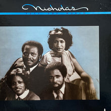 画像をギャラリービューアに読み込む, NICHOLAS / TELL THE WORLD