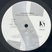 画像をギャラリービューアに読み込む, LONDON JONES / JOI