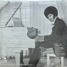 画像をギャラリービューアに読み込む, RONNIE McNEIR / RONNIE McNEIR