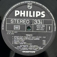 画像をギャラリービューアに読み込む, EKSEPTION / TRINITY