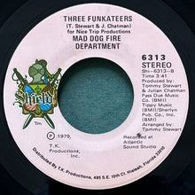 画像をギャラリービューアに読み込む, MAD DOG FIRE DEPARTMENT / COSMIC FUNK/THREE FUNKATEERS