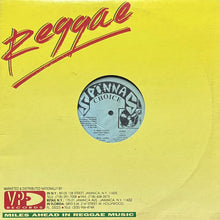 画像をギャラリービューアに読み込む, MAD LION / REAL LOVER