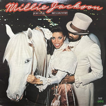 画像をギャラリービューアに読み込む, MILLIE JACKSON / JUST A LIL' BIT COUNTRY