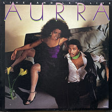 画像をギャラリービューアに読み込む, AURRA / LIVE AND LET LIVE