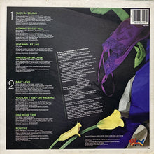 画像をギャラリービューアに読み込む, AURRA / LIVE AND LET LIVE