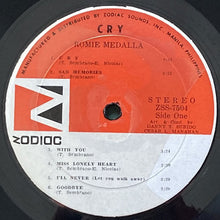 画像をギャラリービューアに読み込む, ROMIE MEDALLA / CRY