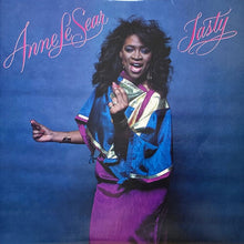 画像をギャラリービューアに読み込む, ANNE LeSEAR / TASTY