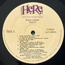 画像をギャラリービューアに読み込む, ANNE LeSEAR / TASTY