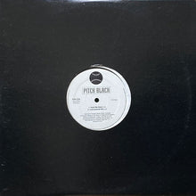 画像をギャラリービューアに読み込む, PITCH BLACK / HOLD ME DOWN/ASHES TO ASHES