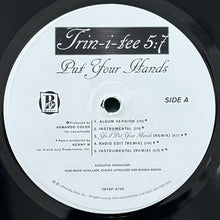 画像をギャラリービューアに読み込む, TRIN-I-TEE 5:7 / PUT YOUR HANDS
