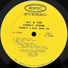 画像をギャラリービューアに読み込む, SLY &amp; THE FAMILY STONE / THERE&#39;S A RIOT GOIN&#39; ON
