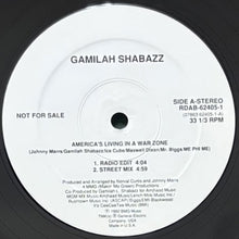 画像をギャラリービューアに読み込む, GAMILAH SHABAZZ / AMERICA'S LIVING IN A WAR ZONE
