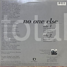 画像をギャラリービューアに読み込む, TOTAL / NO ONE ELSE
